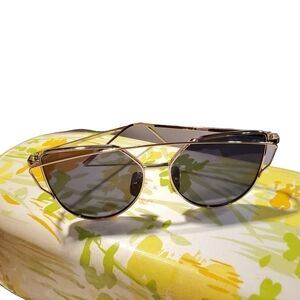 Flat lens Cat eye gold trim sunglasses fashion wear vintage metal